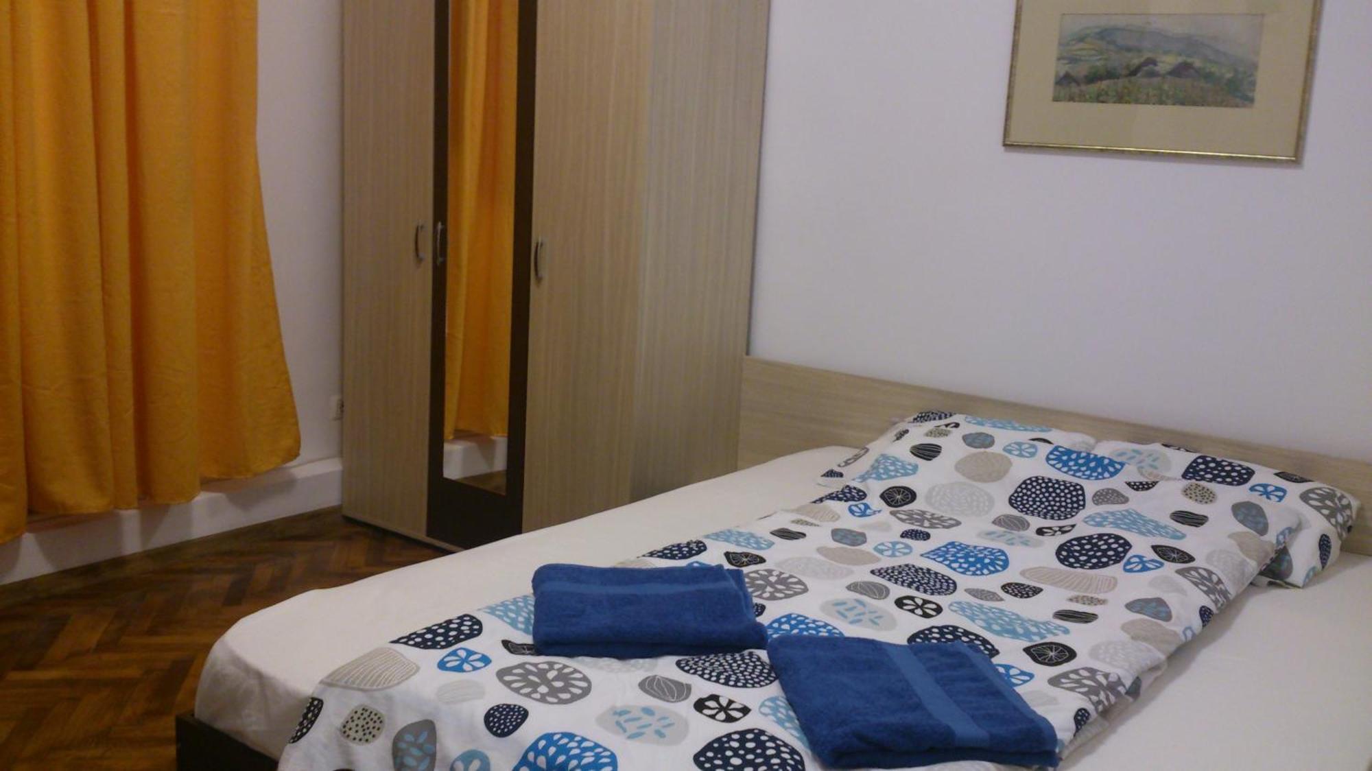 Central Studio In Historic Center Brasov Luaran gambar