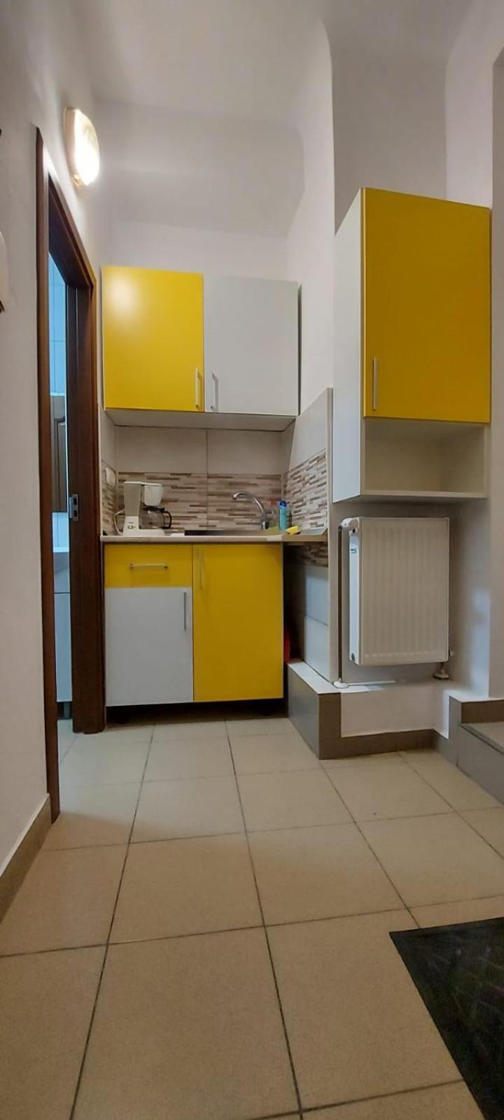 Central Studio In Historic Center Brasov Luaran gambar