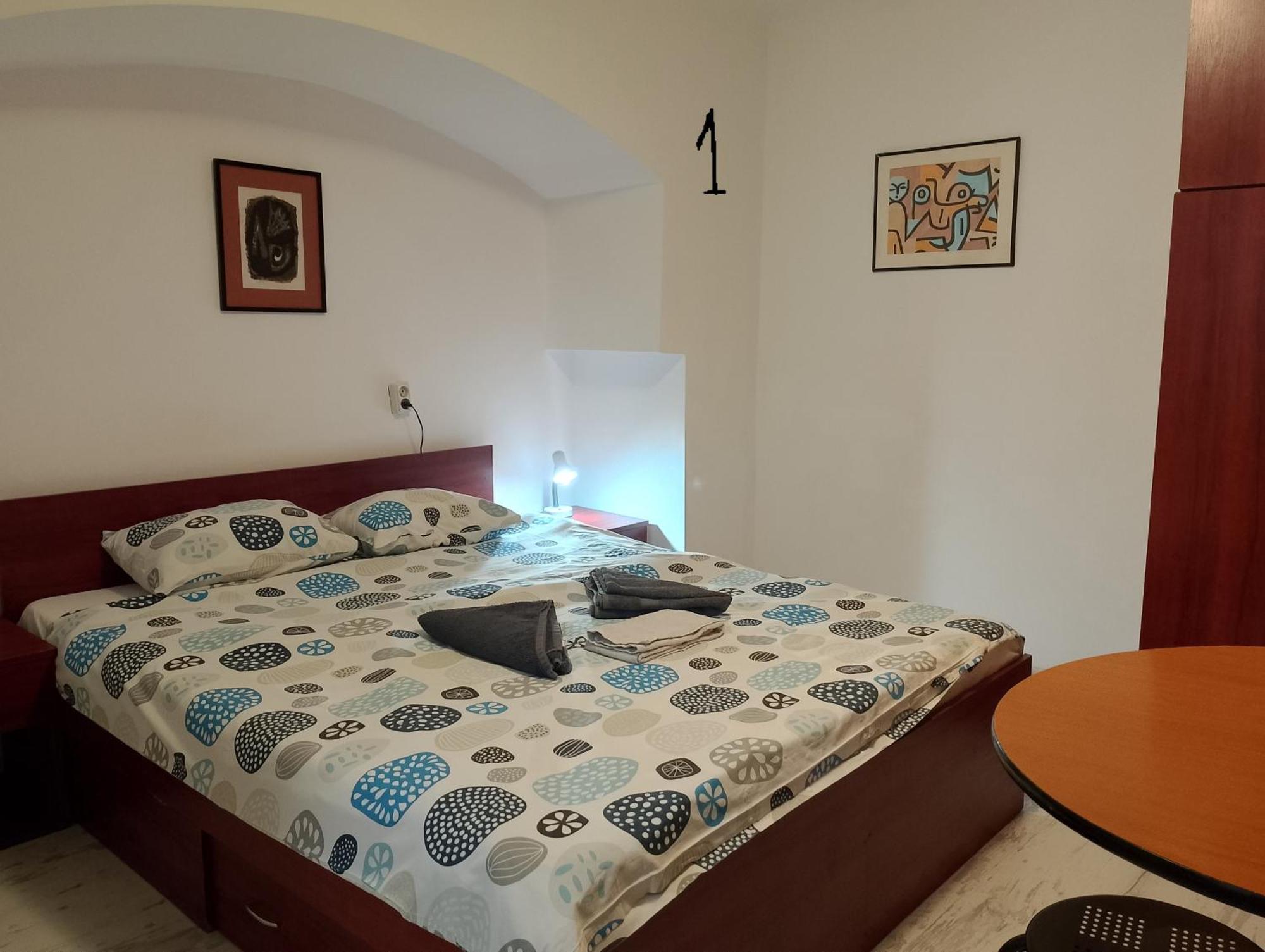 Central Studio In Historic Center Brasov Luaran gambar